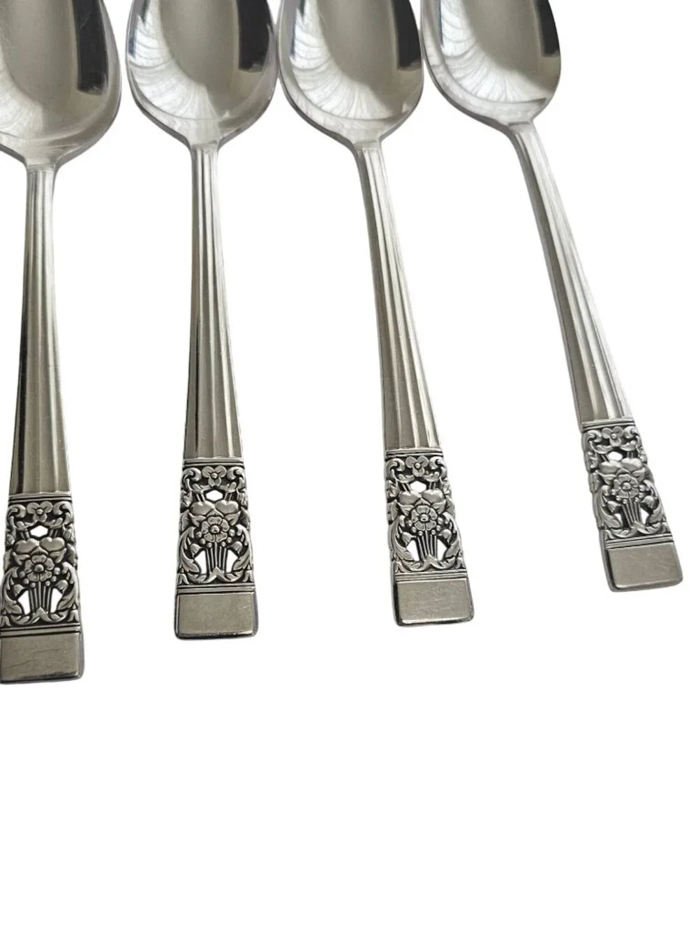 4 Oneida Coronation Spoons 6